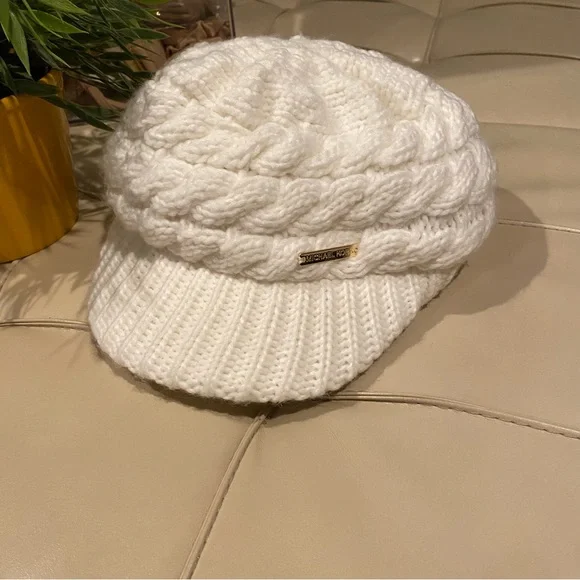 058-Michael Kors Women’s Cable Knit Cap Michael Kors - Brandclub - Michael Michael Kors Women main image 3